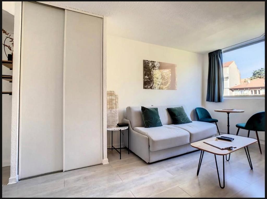 Studio Contemporain Avec Piscine Proche De La Mer Κάννες Εξωτερικό φωτογραφία